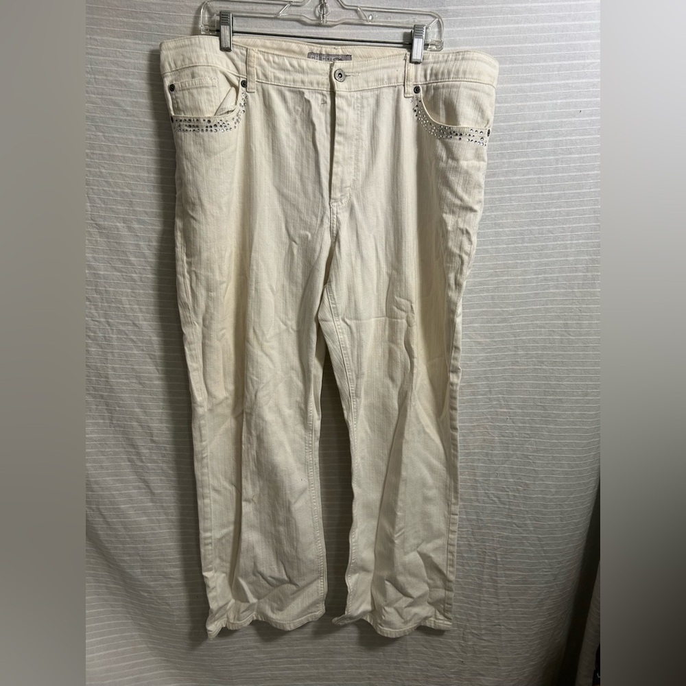 Chico's Platinum  Denim White Jeans Bling Accents Stitching Size 3/16